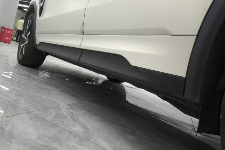 Used Lynk & Co 01 EM-P 2019 1.5T PHEV Pro Left Side Sill