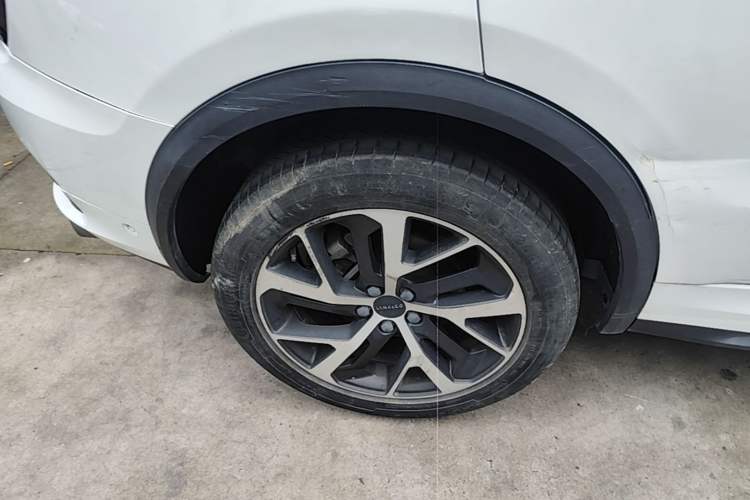 Used Lynk & Co 01 EM-P 2019 1.5T PHEV Pro Right Rear Wheel Hub