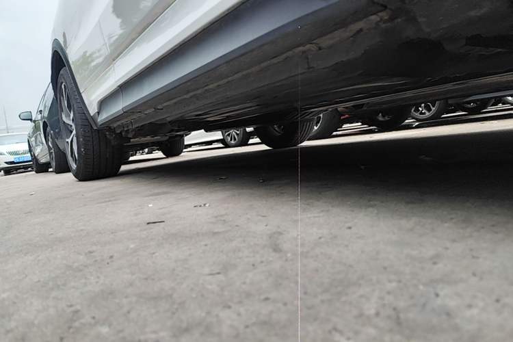Used Lynk & Co 01 EM-P 2019 1.5T PHEV Pro Right Side Sill