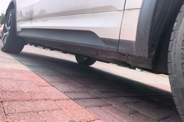Used Lynk & Co 01 EM-P 2019 1.5T PHEV Pro Right Side Sill