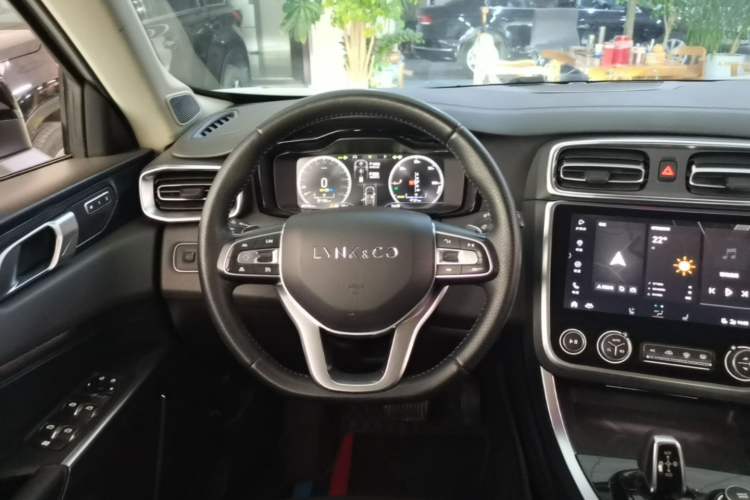 Used Lynk & Co 01 EM-P 2019 1.5T PHEV Pro Steering Wheel