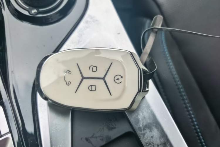 Used Lynk & Co 01 EM-P 2019 1.5T PHEV Pro Vehicle Key