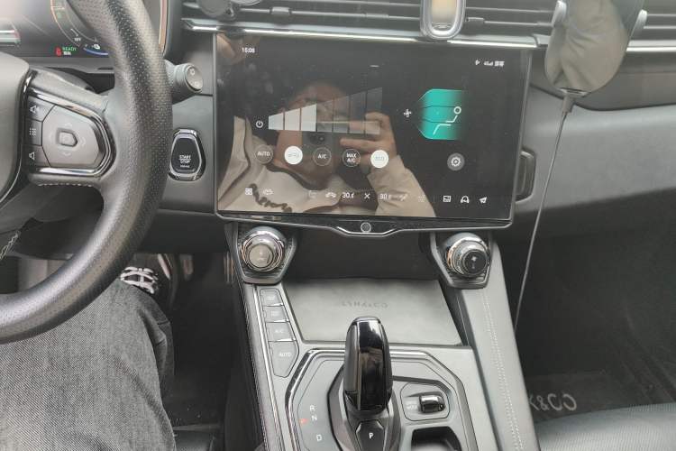 Used Lynk & Co 01 EM-P 2021 1.5TD PHEV Halo Audio And AC Panel