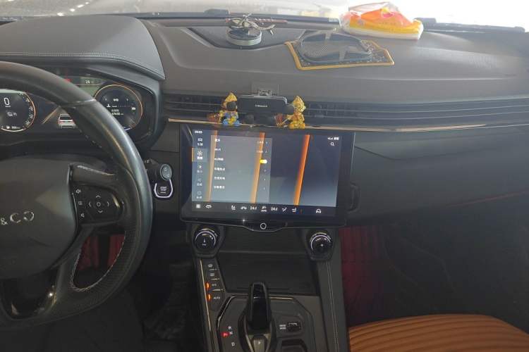 Used Lynk & Co 01 EM-P 2021 1.5TD PHEV Halo Audio And AC Panel