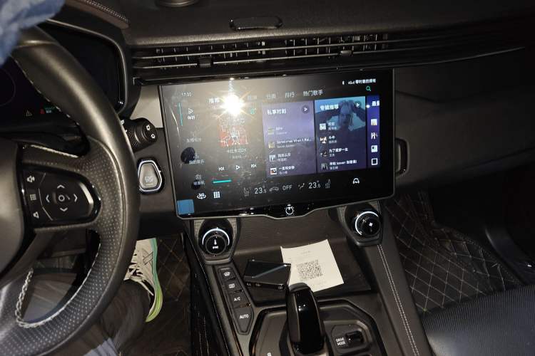 Used Lynk & Co 01 EM-P 2021 1.5TD PHEV Halo Audio And AC Panel