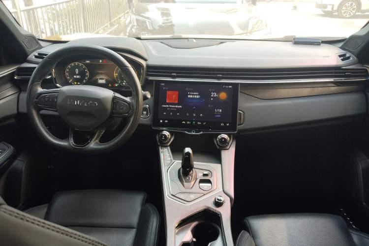 Used Lynk & Co 01 EM-P 2021 1.5TD PHEV Halo Center Console