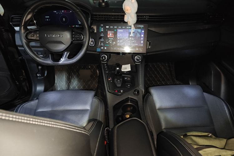 Used Lynk & Co 01 EM-P 2021 1.5TD PHEV Halo Center Console