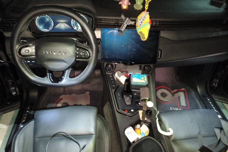 Used Lynk & Co 01 EM-P 2021 1.5TD PHEV Halo Center Console
