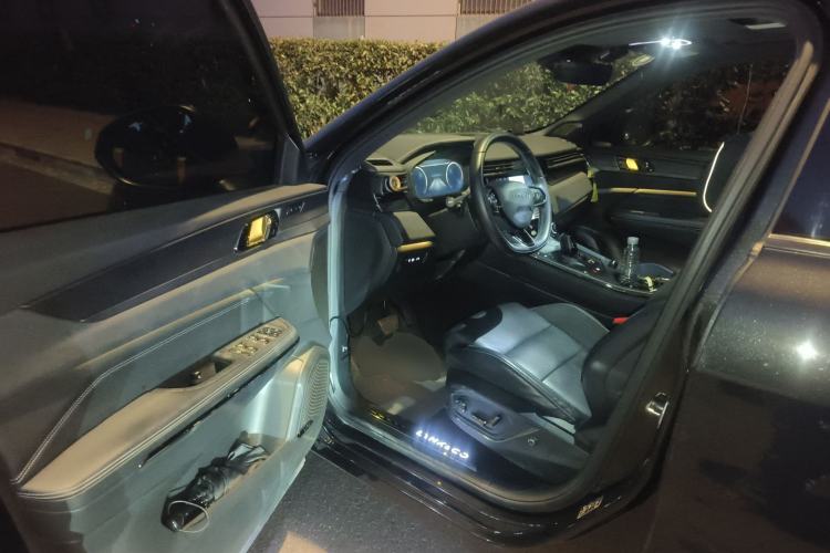Used Lynk & Co 01 EM-P 2021 1.5TD PHEV Halo Driver Seat