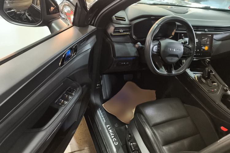 Used Lynk & Co 01 EM-P 2021 1.5TD PHEV Halo Driver Seat