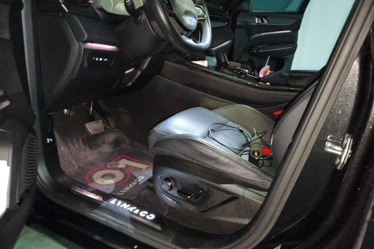 Used Lynk & Co 01 EM-P 2021 1.5TD PHEV Halo Driver Seat