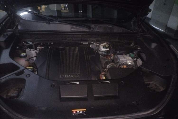 Used Lynk & Co 01 EM-P 2021 1.5TD PHEV Halo Engine Bay