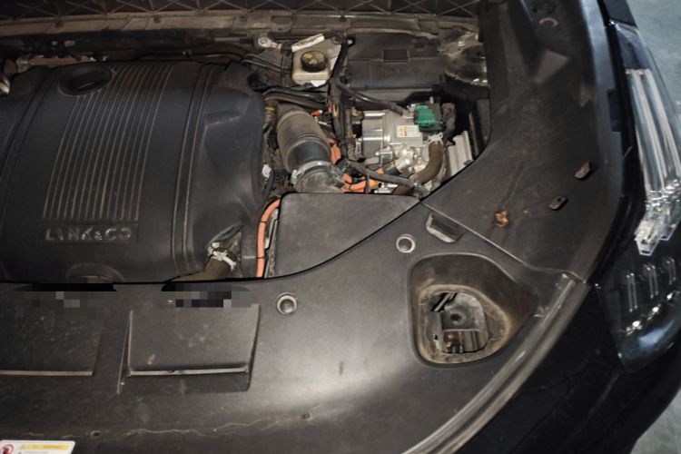 Used Lynk & Co 01 EM-P 2021 1.5TD PHEV Halo Engine Bay Left