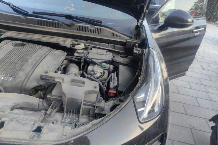 Used Lynk & Co 01 EM-P 2021 1.5TD PHEV Halo Engine Bay Left