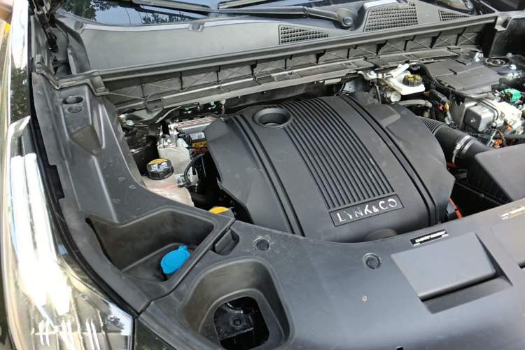 Used Lynk & Co 01 EM-P 2021 1.5TD PHEV Halo Engine Bay Right