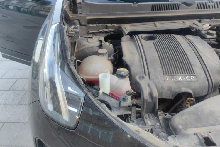 Used Lynk & Co 01 EM-P 2021 1.5TD PHEV Halo Engine Bay Right