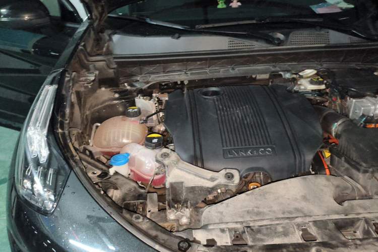 Used Lynk & Co 01 EM-P 2021 1.5TD PHEV Halo Engine Bay Right