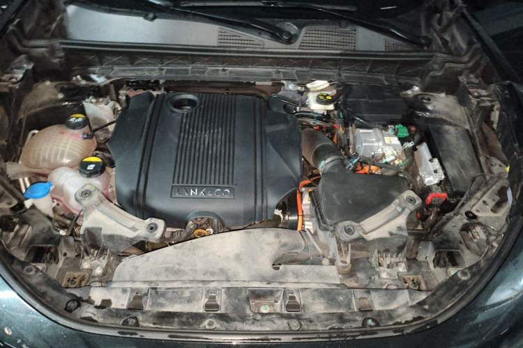 Used Lynk & Co 01 EM-P 2021 1.5TD PHEV Halo Engine Bay
