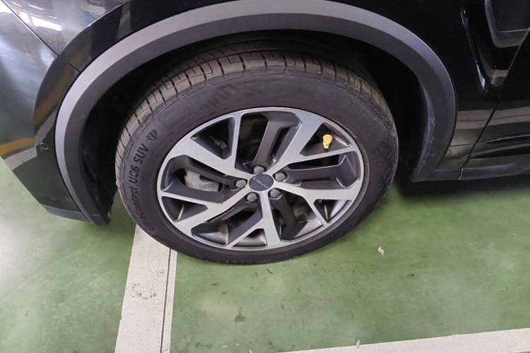 Used Lynk & Co 01 EM-P 2021 1.5TD PHEV Halo Exterior 4