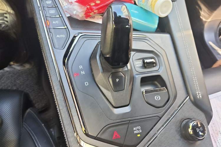 Used Lynk & Co 01 EM-P 2021 1.5TD PHEV Halo Gear Lever