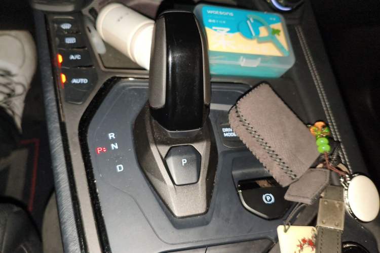 Used Lynk & Co 01 EM-P 2021 1.5TD PHEV Halo Gear Lever