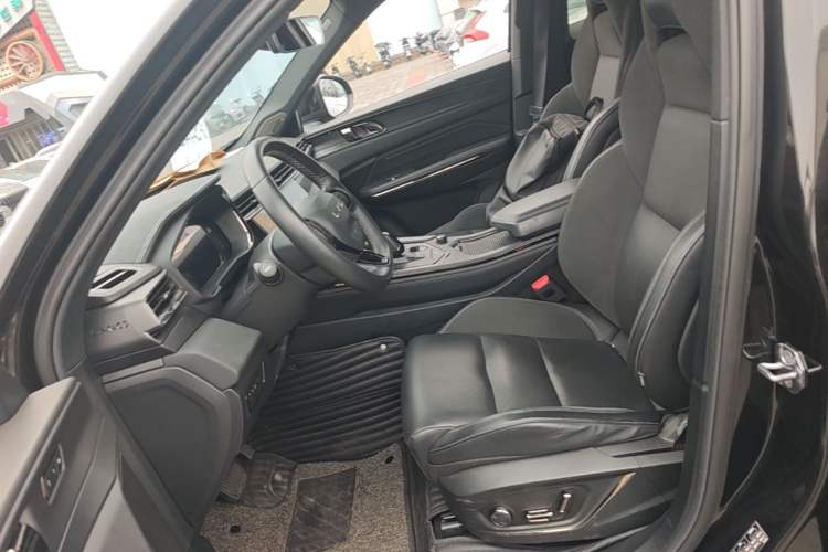Used Lynk & Co 01 EM-P 2021 1.5TD PHEV Halo Left Front Seat