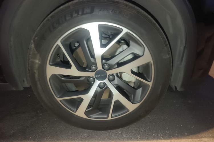 Used Lynk & Co 01 EM-P 2021 1.5TD PHEV Halo Right Front Wheel Hub