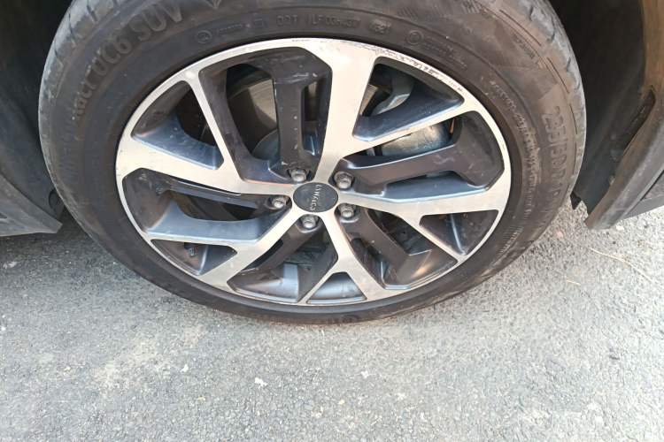 Used Lynk & Co 01 EM-P 2021 1.5TD PHEV Halo Right Front Wheel Hub