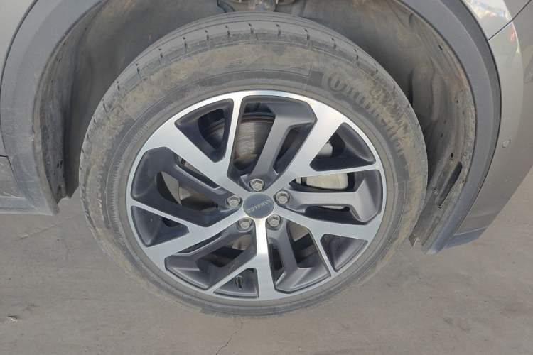 Used Lynk & Co 01 EM-P 2021 1.5TD PHEV Halo Right Front Wheel Hub