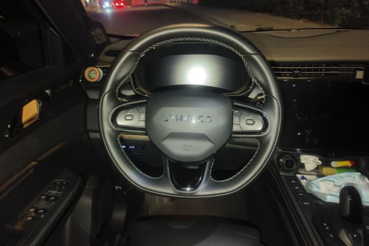 Used Lynk & Co 01 EM-P 2021 1.5TD PHEV Halo Steering Wheel