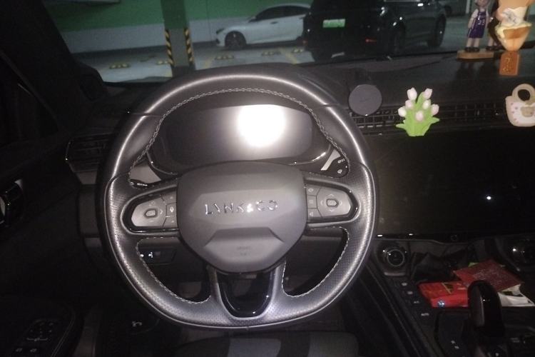 Used Lynk & Co 01 EM-P 2021 1.5TD PHEV Halo Steering Wheel