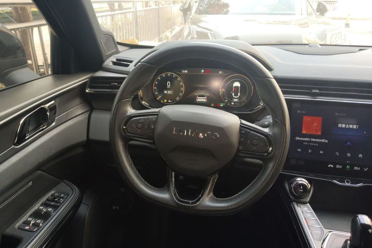 Used Lynk & Co 01 EM-P 2021 1.5TD PHEV Halo Steering Wheel