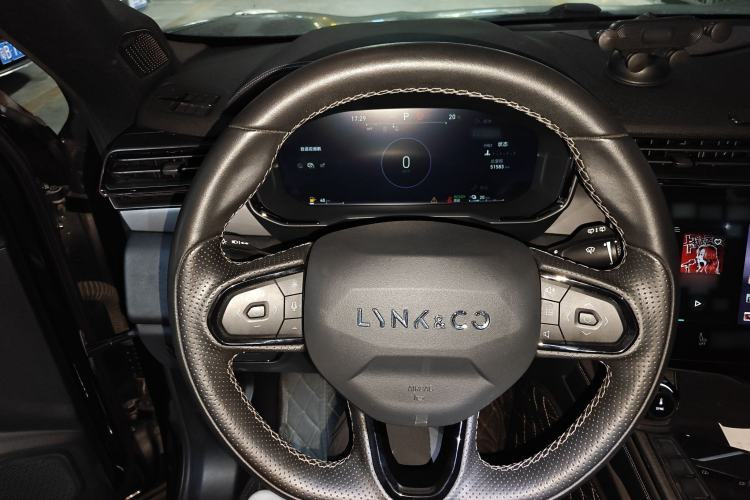 Used Lynk & Co 01 EM-P 2021 1.5TD PHEV Halo Steering Wheel