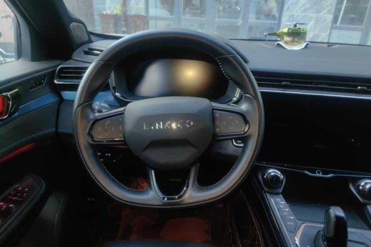 Used Lynk & Co 01 EM-P 2021 1.5TD PHEV Halo Steering Wheel