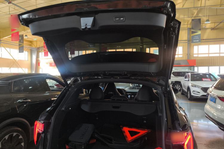 Used Lynk & Co 01 EM-P 2021 1.5TD PHEV Halo Trunk