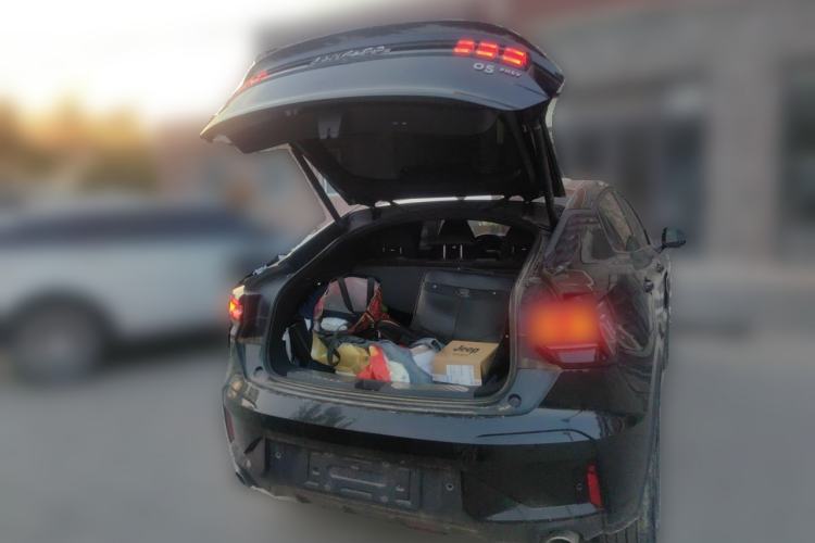 Used Lynk & Co 01 EM-P 2021 1.5TD PHEV Halo Trunk