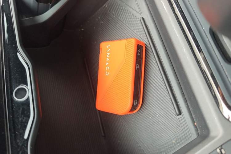 Used Lynk & Co 01 EM-P 2021 1.5TD PHEV Halo Vehicle Key