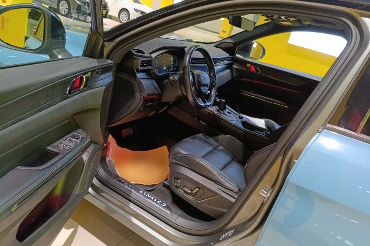 Used Lynk & Co 01 EM-P 2021 1.5TD PHEV Halo Driver Seat