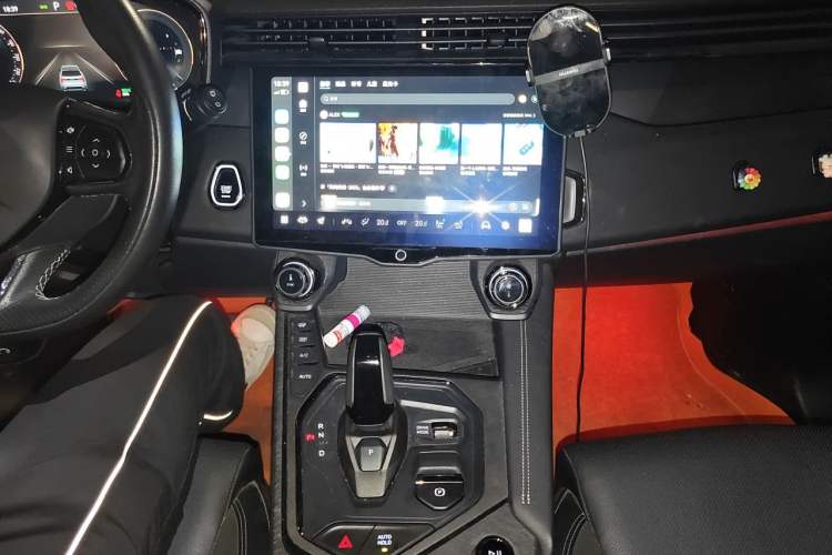 Used Lynk & Co 01 EM-P 2021 1.5TD PHEV Halo Audio And AC Panel