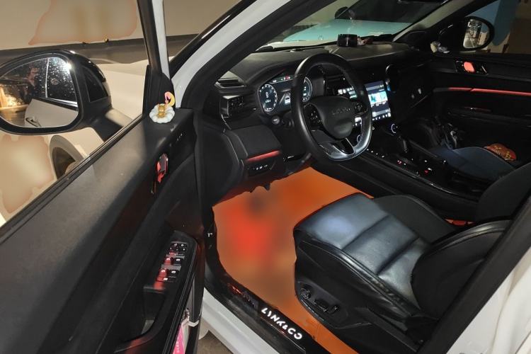 Used Lynk & Co 01 EM-P 2021 1.5TD PHEV Halo Driver Seat