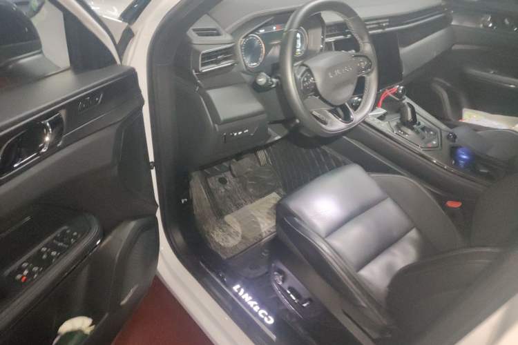 Used Lynk & Co 01 EM-P 2021 1.5TD PHEV Halo Driver Seat