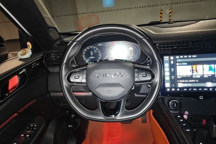 Used Lynk & Co 01 EM-P 2021 1.5TD PHEV Halo Steering Wheel