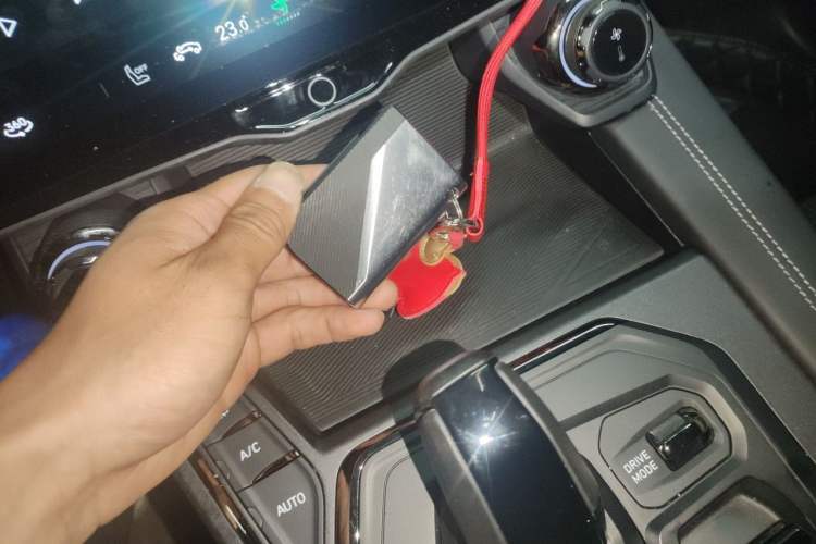 Used Lynk & Co 01 EM-P 2021 1.5TD PHEV Halo Vehicle Key