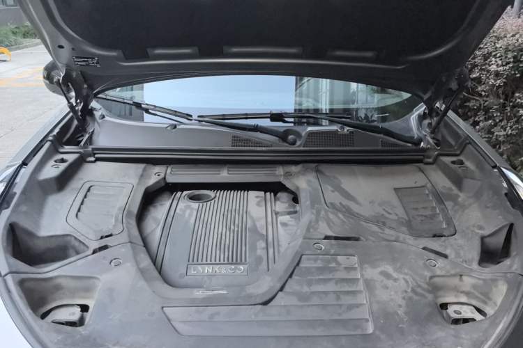 Used Lynk & Co 01 EM-P 2021 1.5TD PHEV Halo Engine Bay