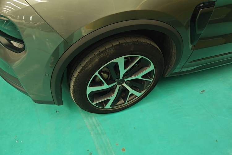 Used Lynk & Co 01 EM-P 2021 1.5TD PHEV Halo Exterior 4
