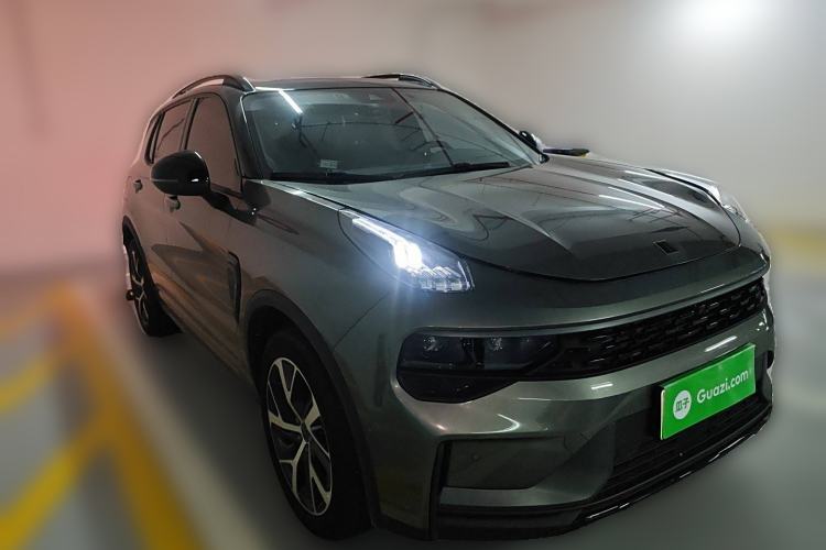 Used Lynk & Co 01 EM-P 2021 1.5TD PHEV Halo Front Right 45 Deg