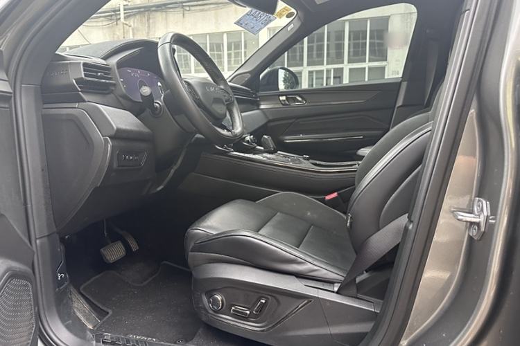 Used Lynk & Co 01 EM-P 2021 1.5TD PHEV Halo Interior 5