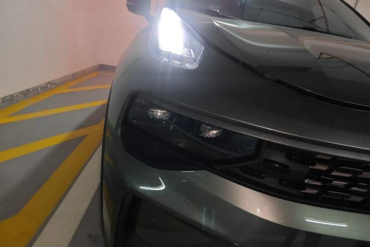 Used Lynk & Co 01 EM-P 2021 1.5TD PHEV Halo Right Front Headlight