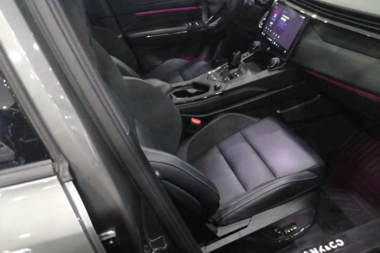 Used Lynk & Co 01 EM-P 2021 1.5TD PHEV Halo Right Front Seat