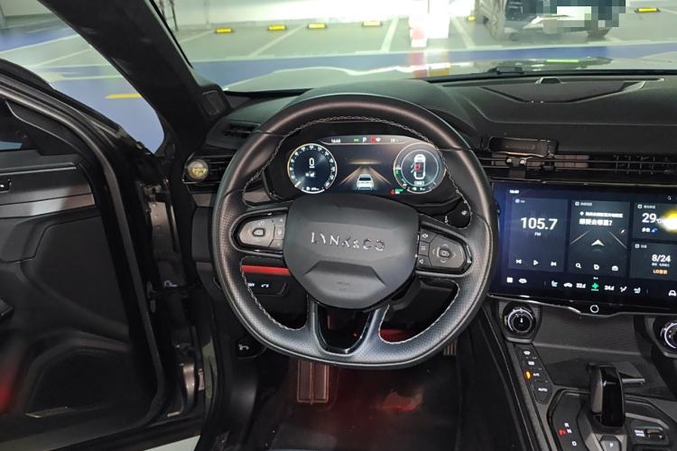 Used Lynk & Co 01 EM-P 2021 1.5TD PHEV Halo Steering Wheel